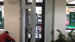 Instalace zádveří s pomocí platových dveří a oken