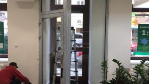 Instalace zádveří s pomocí platových dveří a oken